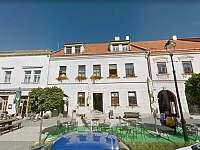 Apartmány v domě na náměstí