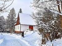 Chaloupka pod lípou